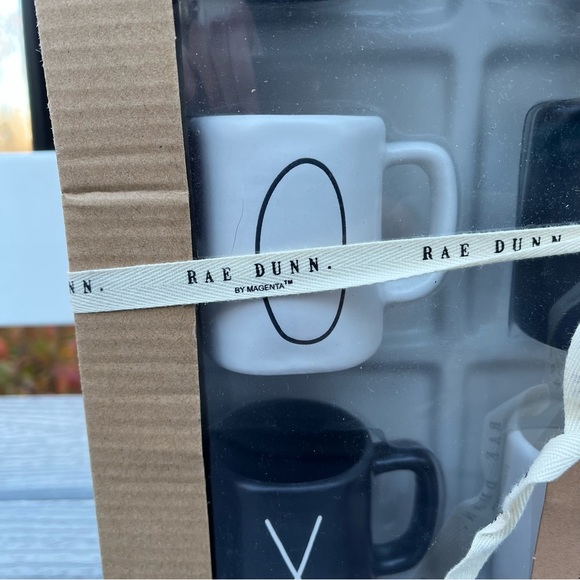 RAE DUNN Ceramic Tic-Tac-Toe Game Set - Picture 4 of 9